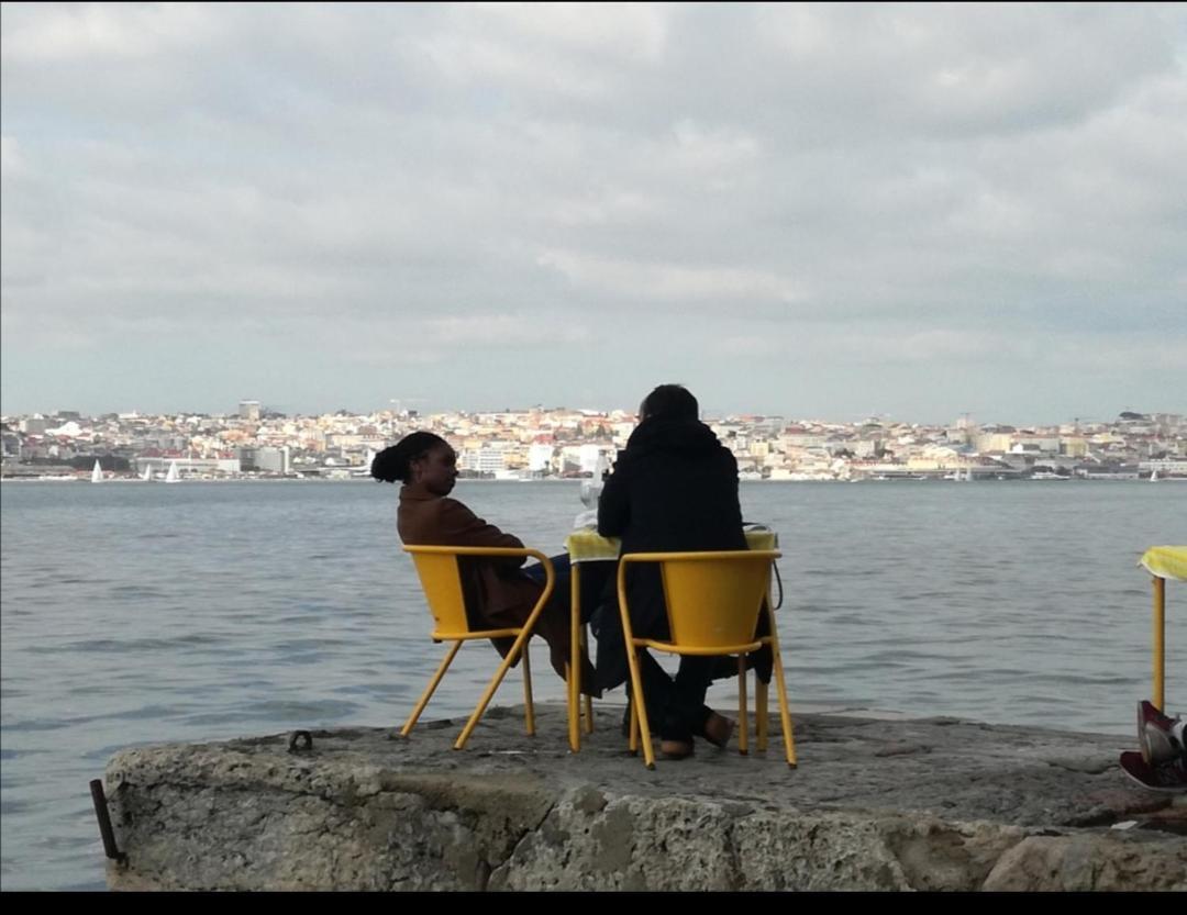 Besthomestay- Caparica Beach Lisbon Almada Eksteriør bilde