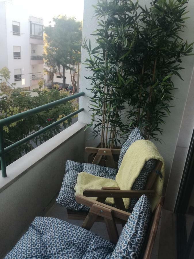 Besthomestay- Caparica Beach Lisbon Almada Eksteriør bilde